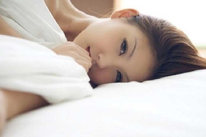 Làm trắng vùng kín bằng dầu dừa