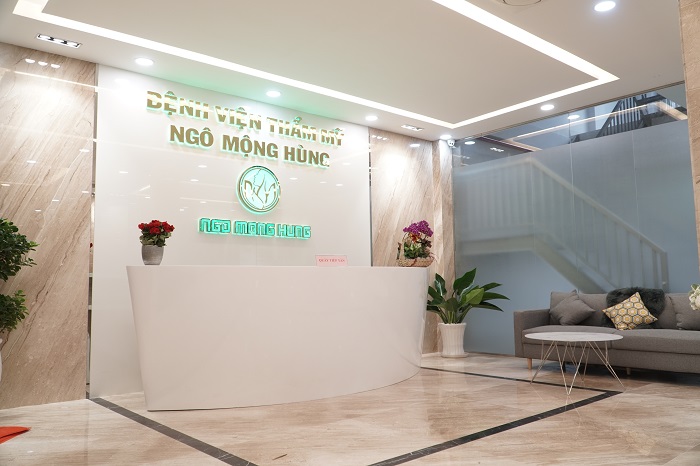Giá tiền nâng ngực nội soi Giá tiền nâng ngực nội soi