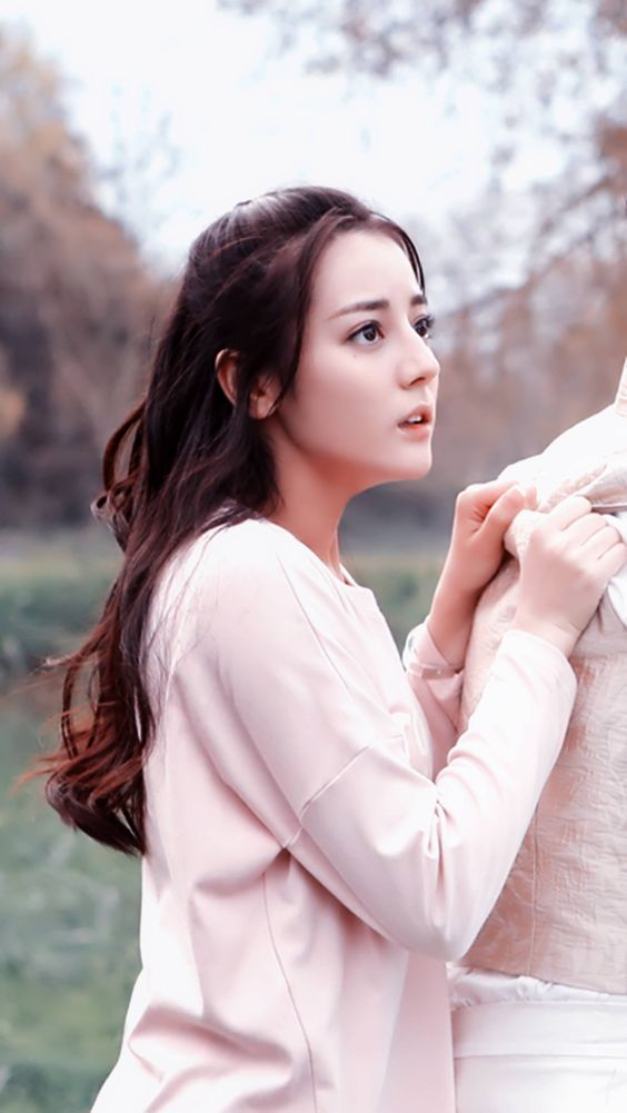 Kiểu tóc cho cô nàng mũi thấp