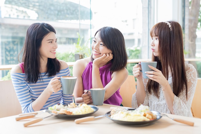 Nâng ngực có ảnh hưởng đến việc cho con bú
