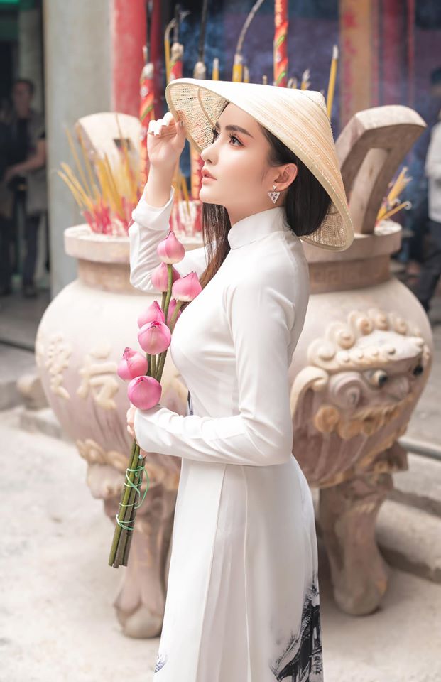 Nâng ngực có đau không