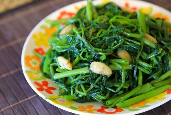 Bấm mí kiêng ăn gì