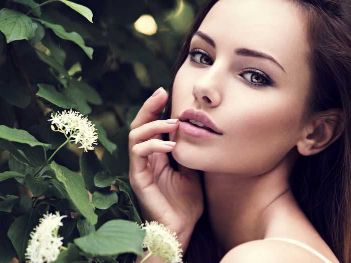 Cách phẫu thuật nâng chân mày