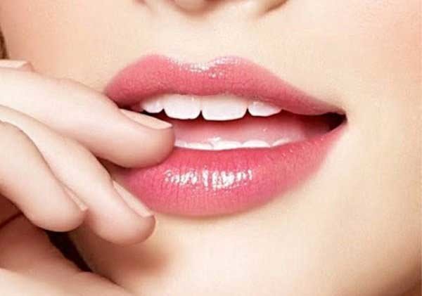 Thẩm mỹ môi hồng