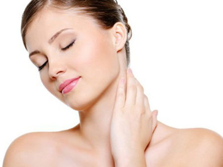 Kem xóa nếp nhăn vùng cổ