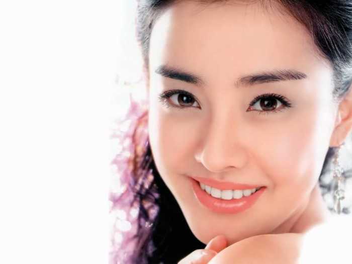 Cười hở lợi tướng số phụ nữ
