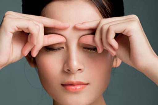 Xóa nếp nhăn vùng trán