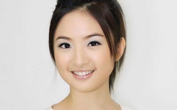 Độn cằm cho gương mặt tròn Độn cằm cho gương mặt tròn