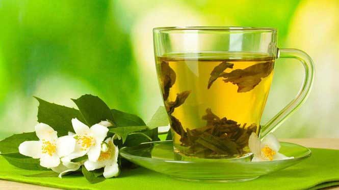 Uống gì để căng da mặt