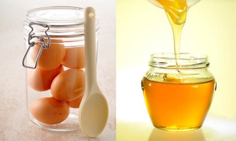 Mật ong và trứng gà xóa nếp nhăn