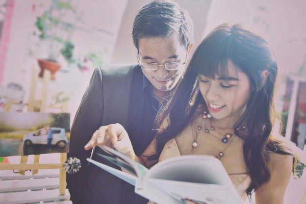 Thu mỏng môi