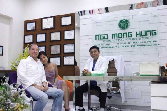 Nâng ngực nội soi