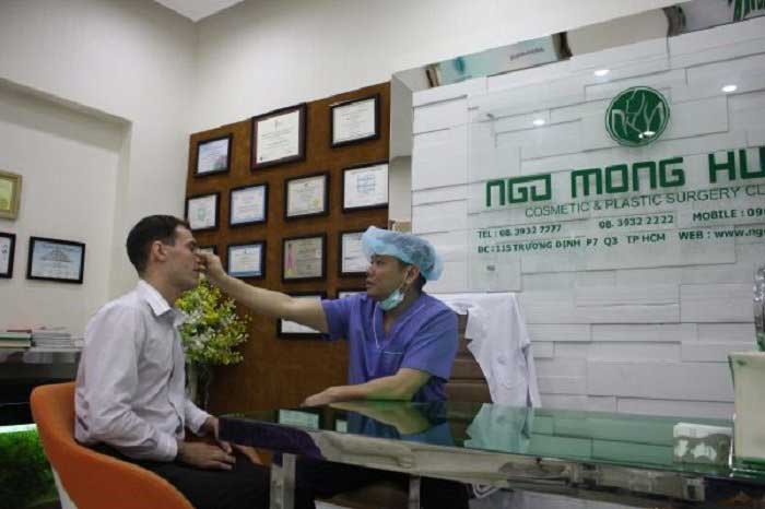 Chỉnh mũi gù