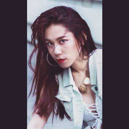 Thu mỏng môi