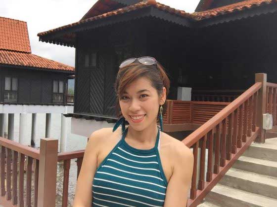 Thu mỏng môi