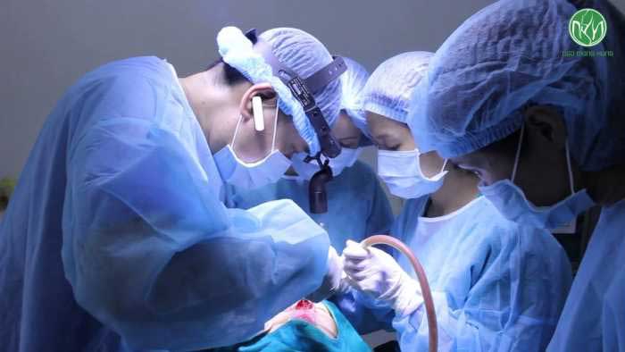 Đôi mắt biết cười là gì