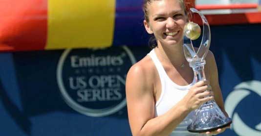 Simona Halep phẫu thuật ngực