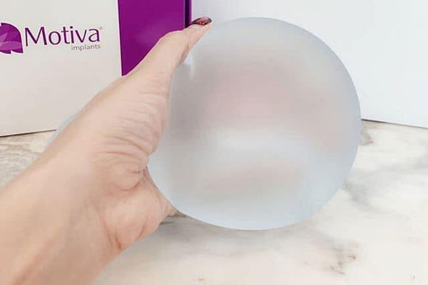 Hiện nay có các loại túi nâng ngực nào?
