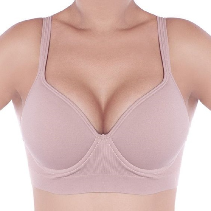 Ngực nhỏ mặc áo 2 dây