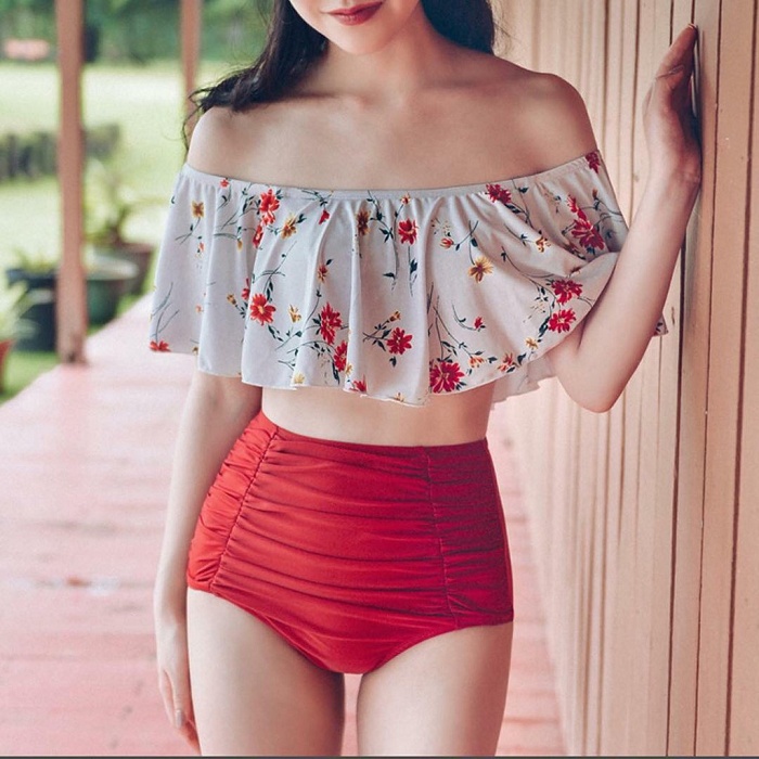 Ngực nhỏ mặc áo bơi kiểu gì