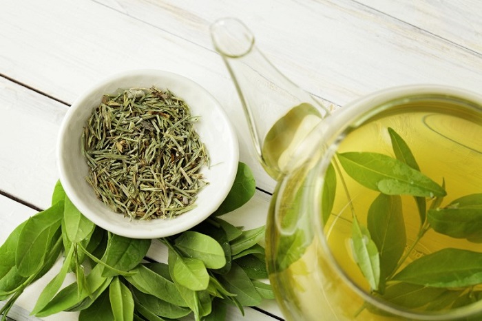 Uống nước lá gì để giảm mỡ bụng