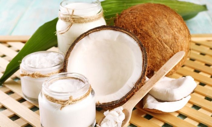 Cách uống dầu dừa giảm mỡ bụng