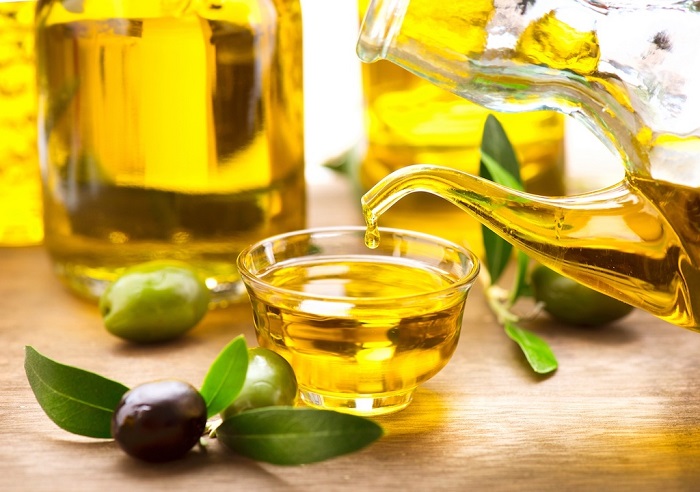 dầu ô liu làm trắng da mặt