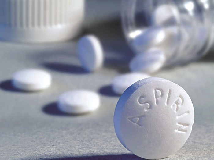aspirin làm trắng da mặt