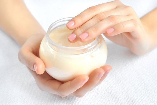 tự làm kem dưỡng trắng da mặt