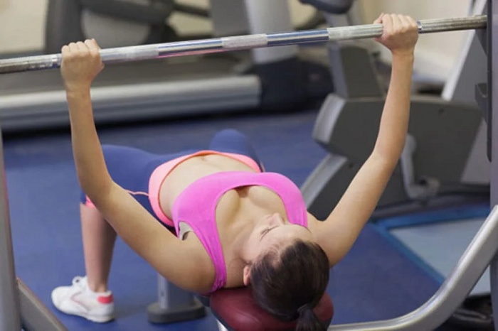 Cách tập gym tăng vòng 1 cho nữ