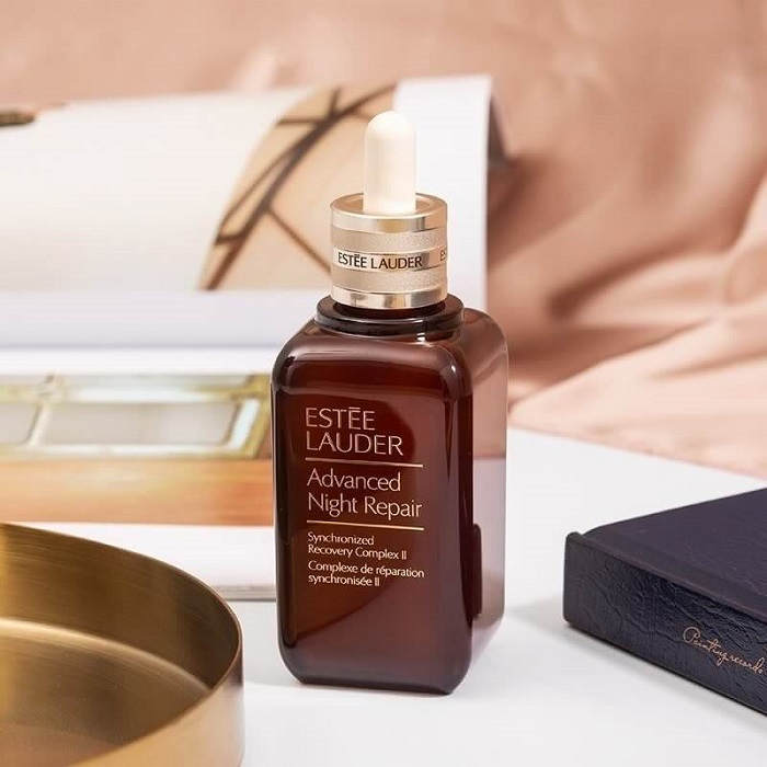 trẻ hóa da mặt estee lauder