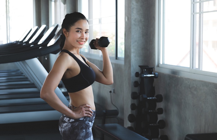 Con gái tập gym có tăng vòng 1 không