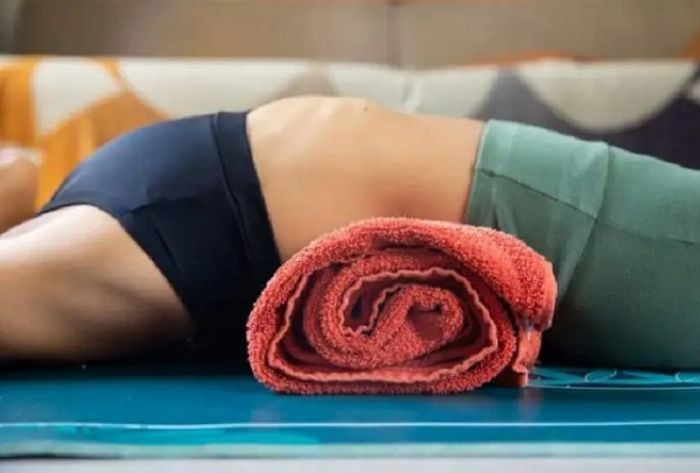 Tư thế nằm giảm mỡ bụng của người Nhật