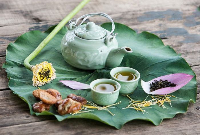 Cách uống lá sen giảm mỡ bụng