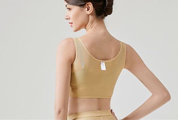 Hút mỡ lưng mặc áo định hình bao lâu