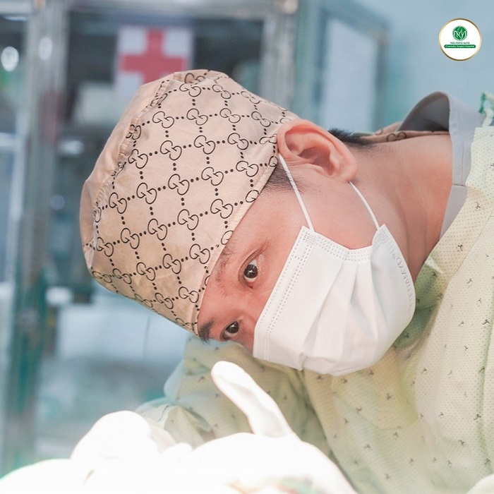 Hút mỡ vòng 1 giá bao nhiêu Hút mỡ vòng 1 giá bao nhiêu