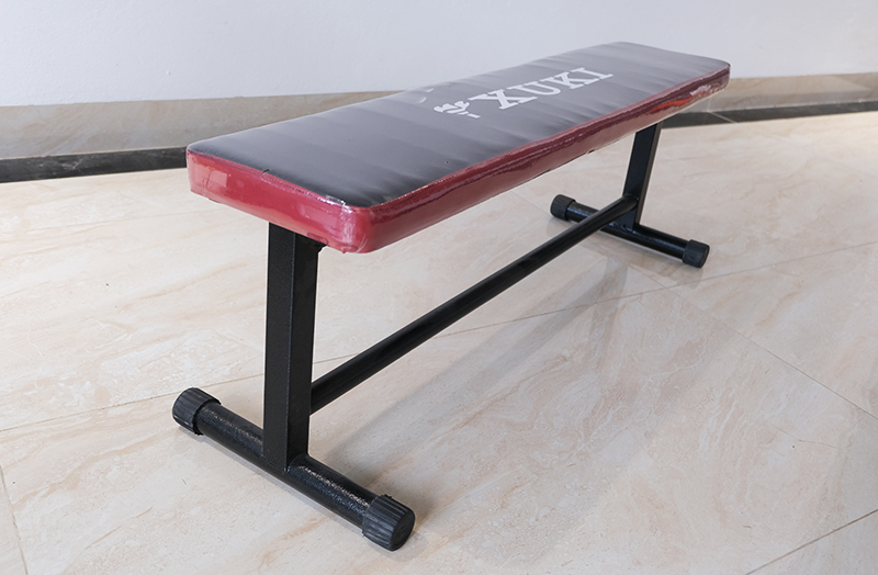 Ghế vớt tạ Xuki dài 4 Chân đế có đệm cao su chống trơn trượt