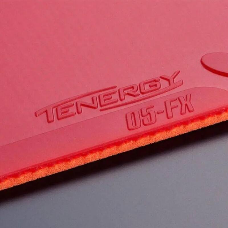 Mặt vợt Tenergy 05 FX có nhiều chân gai bên dưới 