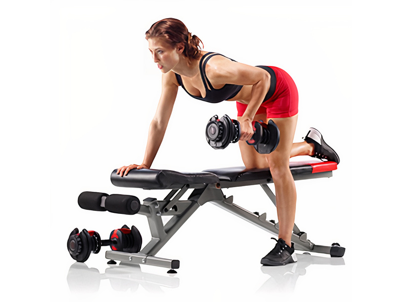 Tập cơ lưng với tạ tay điều chỉnh Bowflex 1090