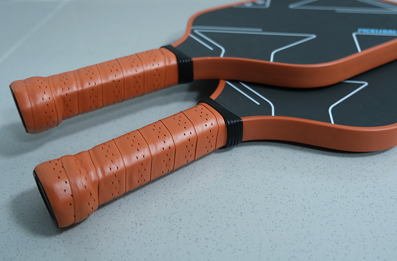 Tay cầm vợt Pickleball T700 CARBON FIBRE