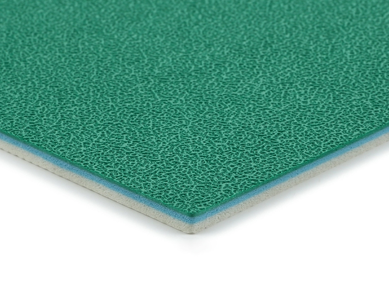 Thảm cầu lông có kết cấu 7 lớp với độ dày 4.5mm