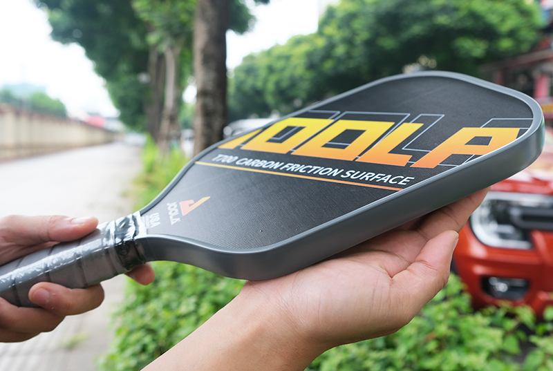 Vợt Pickleball Joola T700 8 Lõi vợt làm từ chất liệu tổ ong PP bền bỉ và linh hoạt