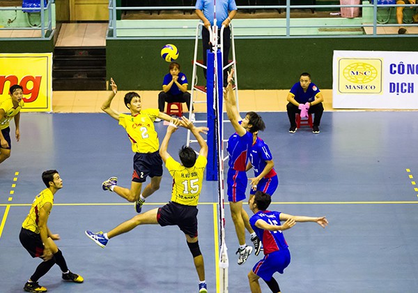 Đập bóng chuyền đúng cách 