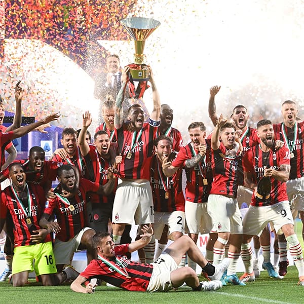 ac milan 18 lan gianh chuc vo dich serie a