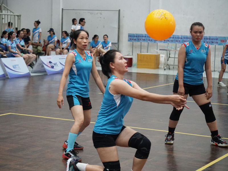 Hướng dẫn cách vá bóng chuyền hơi bị thủng chi tiết nhất! 4 Những lưu ý khi vá bóng chuyền hơi bị thủng