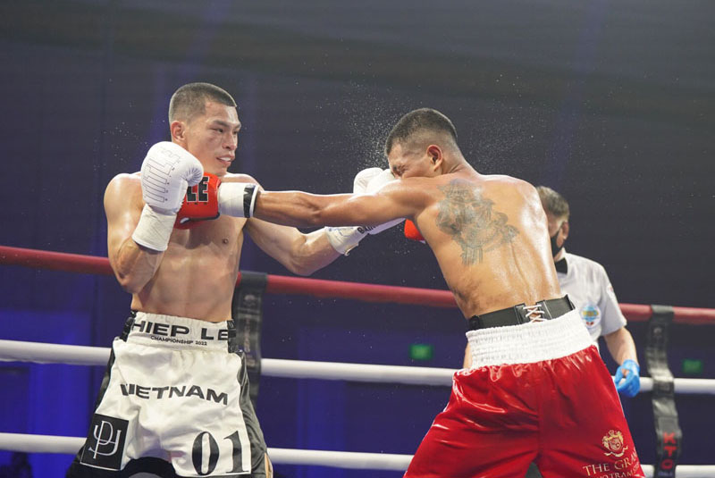 Tập luyện thường xuyên để cải thiện các kỹ năng đấm boxing 