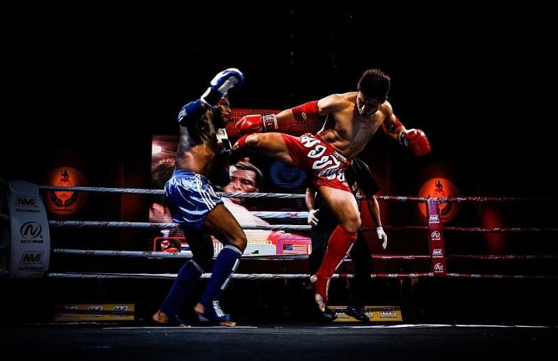 Combo đấm Switch kick - Cross - Hook