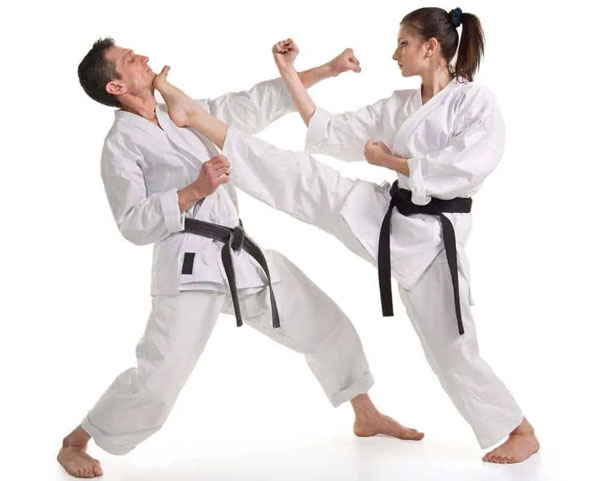 hoc taekwondo bao lau thi len dai den 1