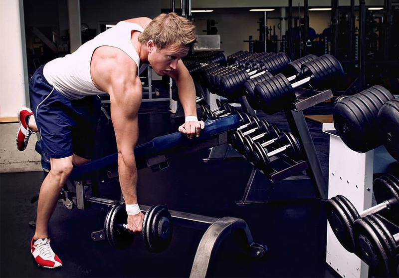 Tập One Arm Dumbbell Row