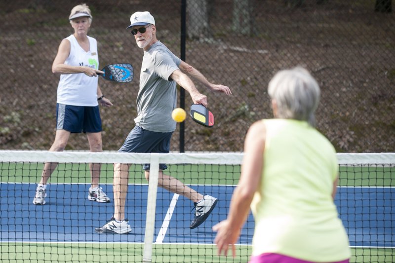 Người cao tuổi có chơi được Pickleball không và lưu ý cần biết 3 Người cao tuổi có chơi được Pickleball không
